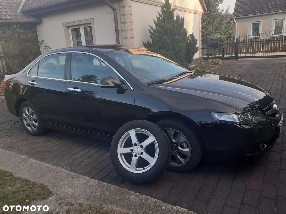Honda Accord 2.0 Comfort - 24