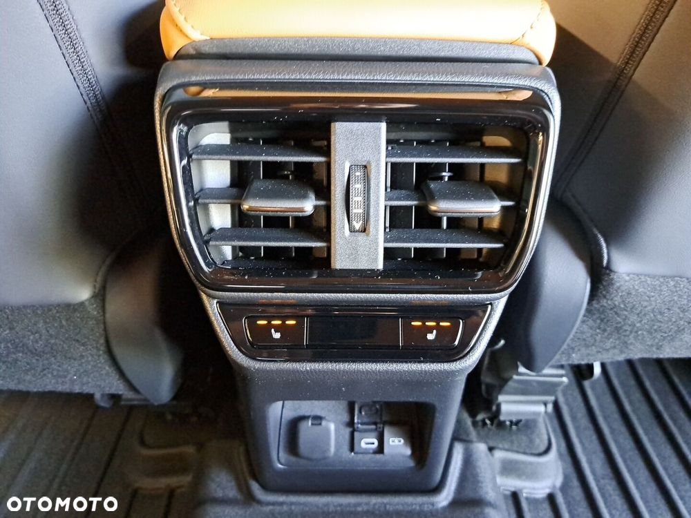 Lexus NX 350h Omotenashi AWD - 14