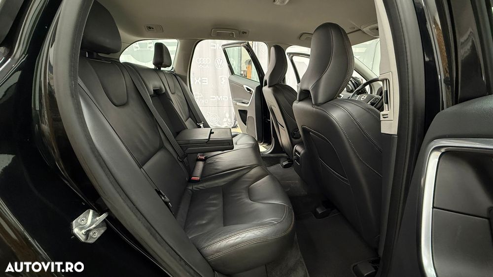 Volvo XC 60 D4 Summum - 9