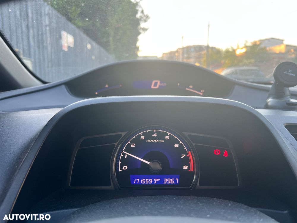 Honda Civic 1.8 S - 7