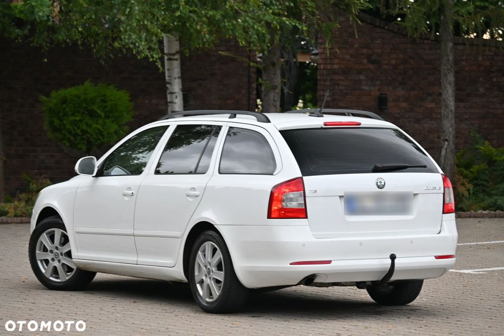 Skoda Octavia 2.0 TDI DSG Laurin & Klement - 13