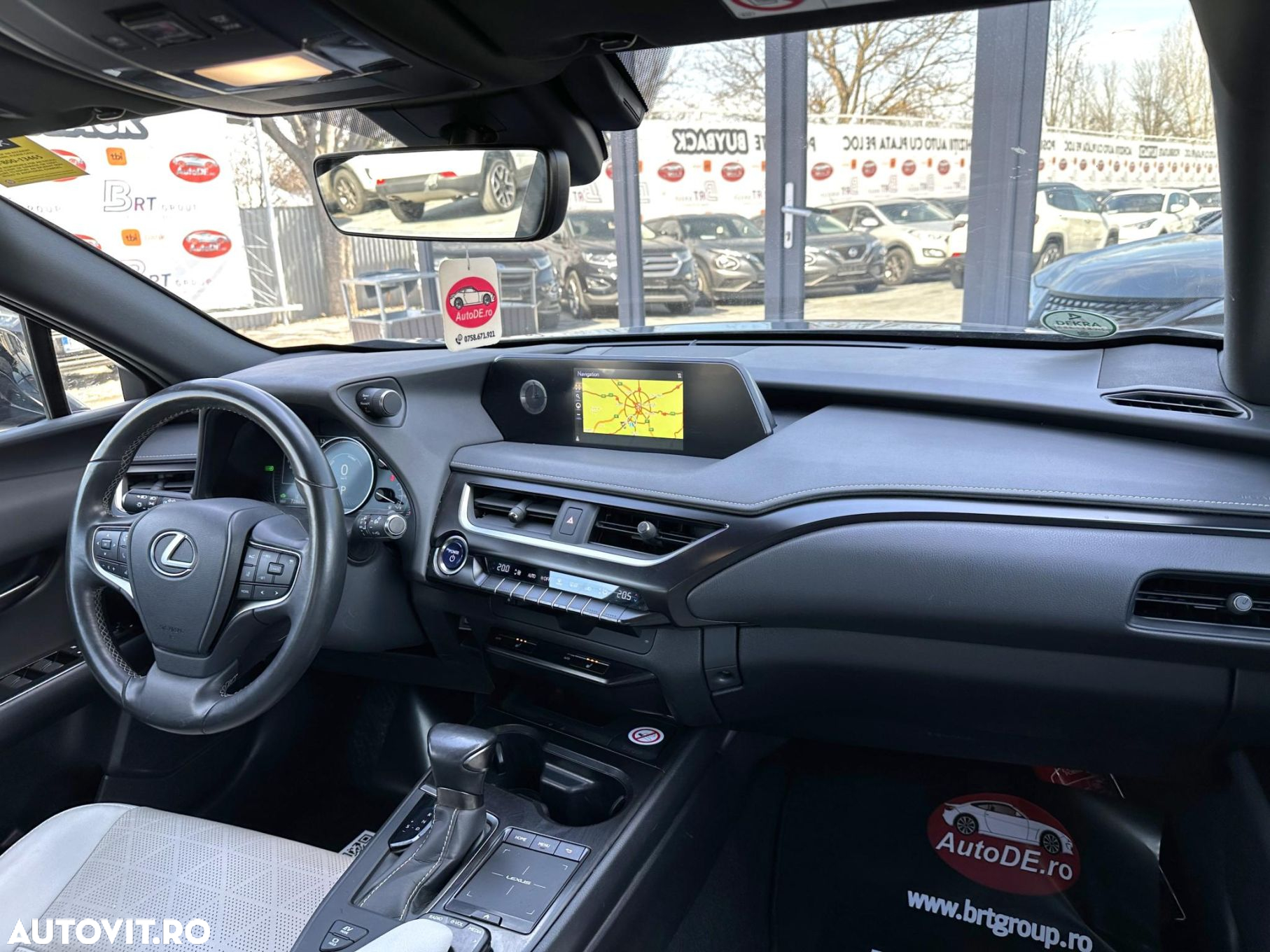 Lexus UX - 6