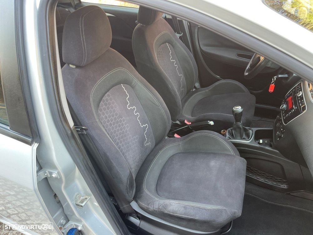 Fiat Punto 1.3 M-Jet Lounge S&S - 31