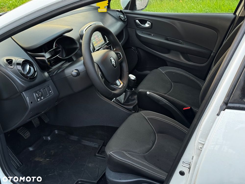 Renault Clio - 16