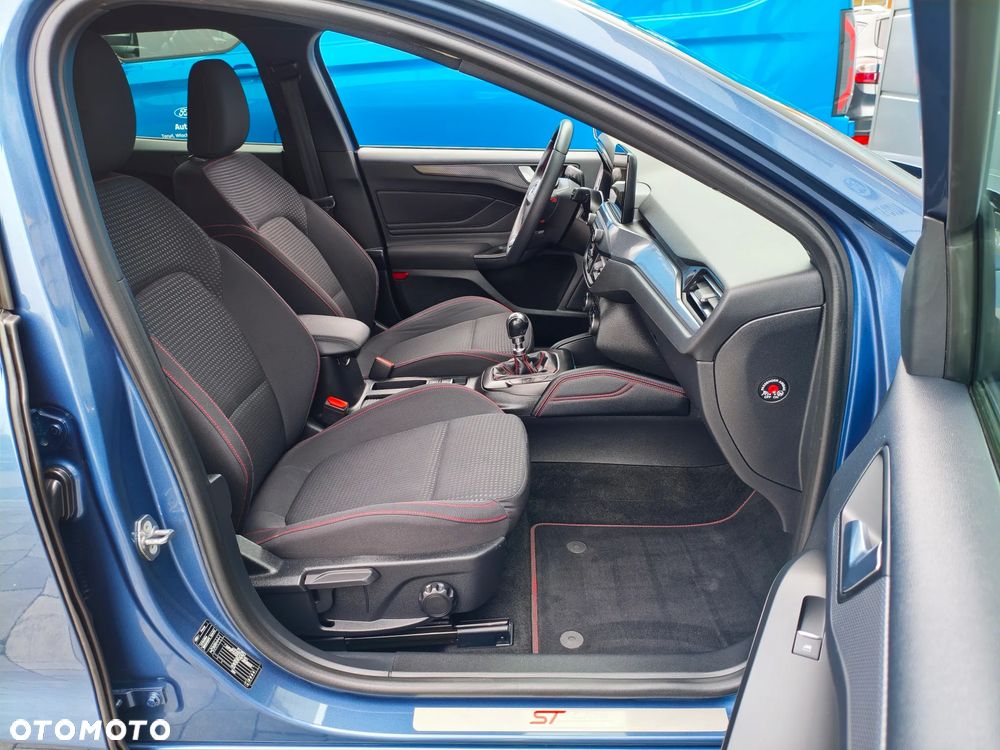 Ford Focus 1.5 TDCi ST-Line ASS - 10