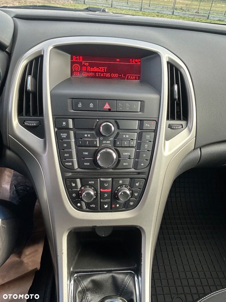 Opel Astra 1.4 Turbo 150 Jahre - 36