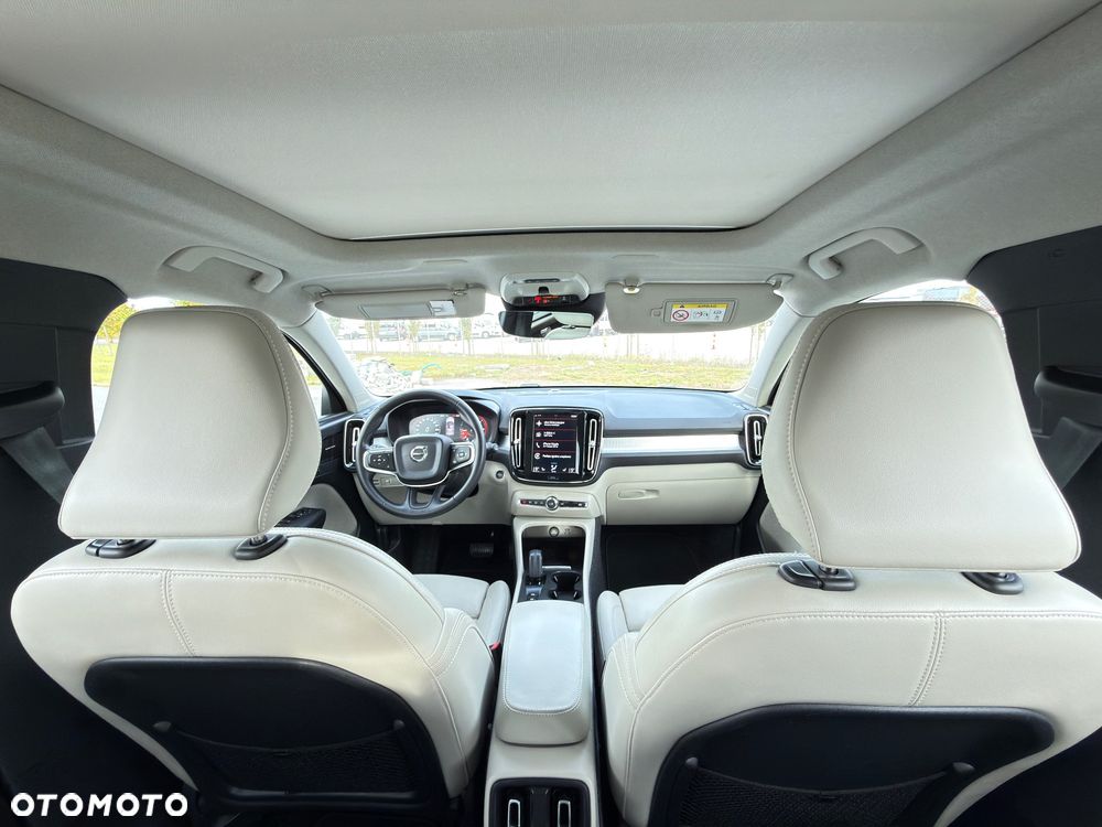Volvo XC 40 D4 AWD Momentum (Intro Edition) - 7