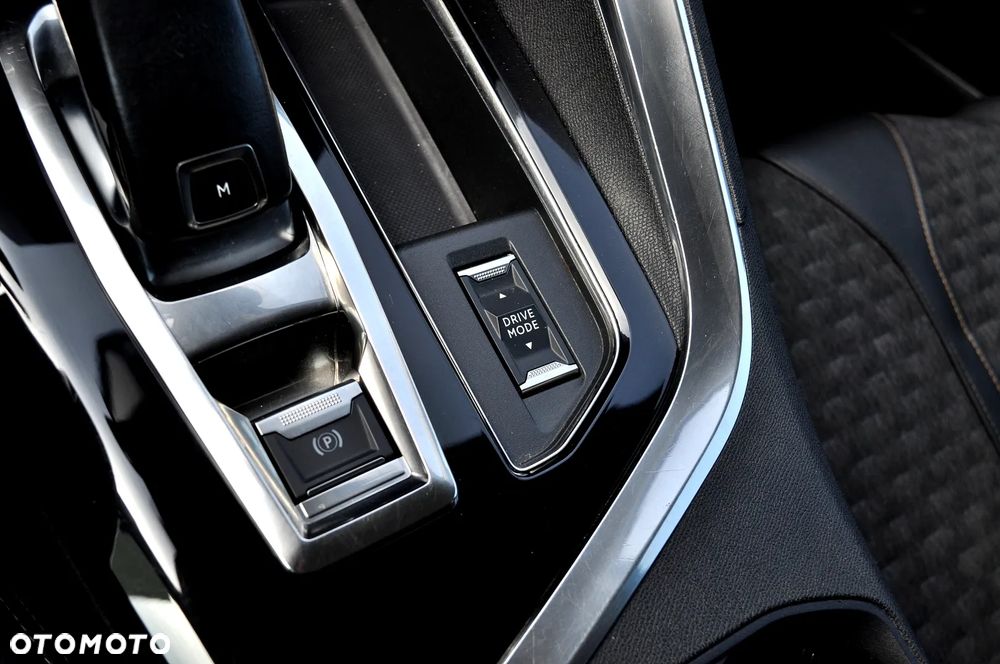 Peugeot 5008 2.0 BlueHDI Crossway S&S EAT8 - 36