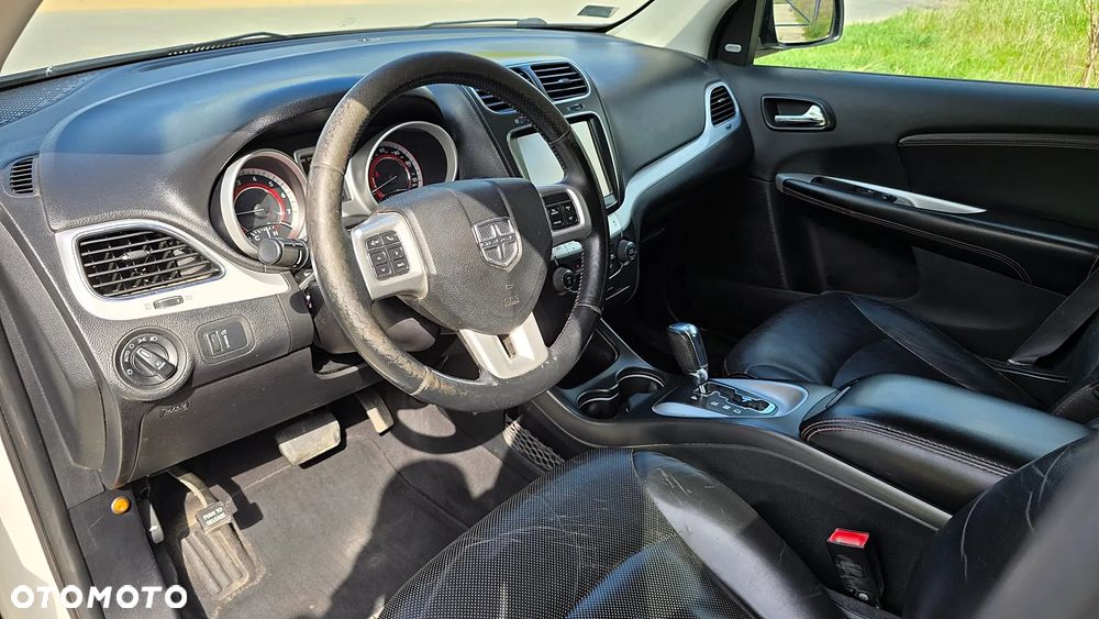 Dodge Journey 2.7 V6 R/T - 17