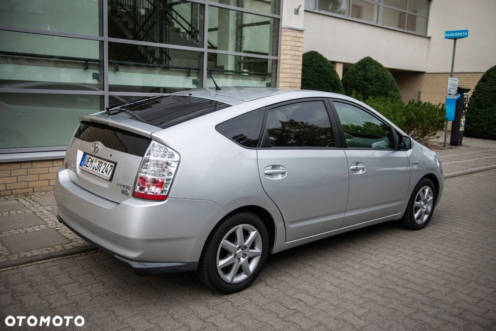 Toyota Prius 1.5 VVT-i Prestige - 12