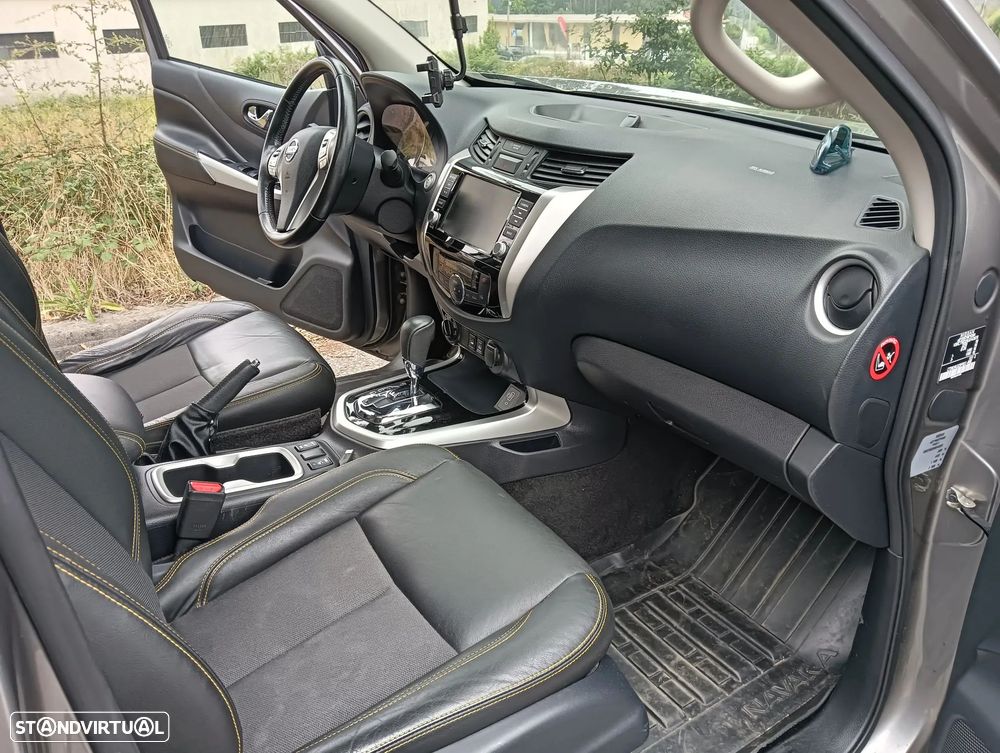 Nissan Pick Up - 2