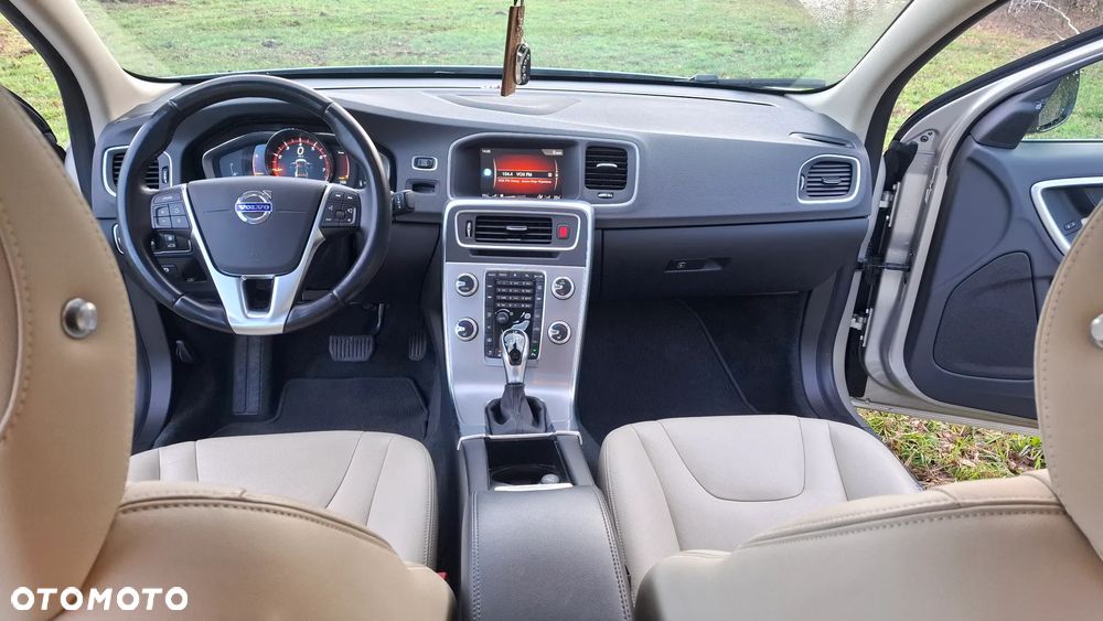 Volvo S60 - 25