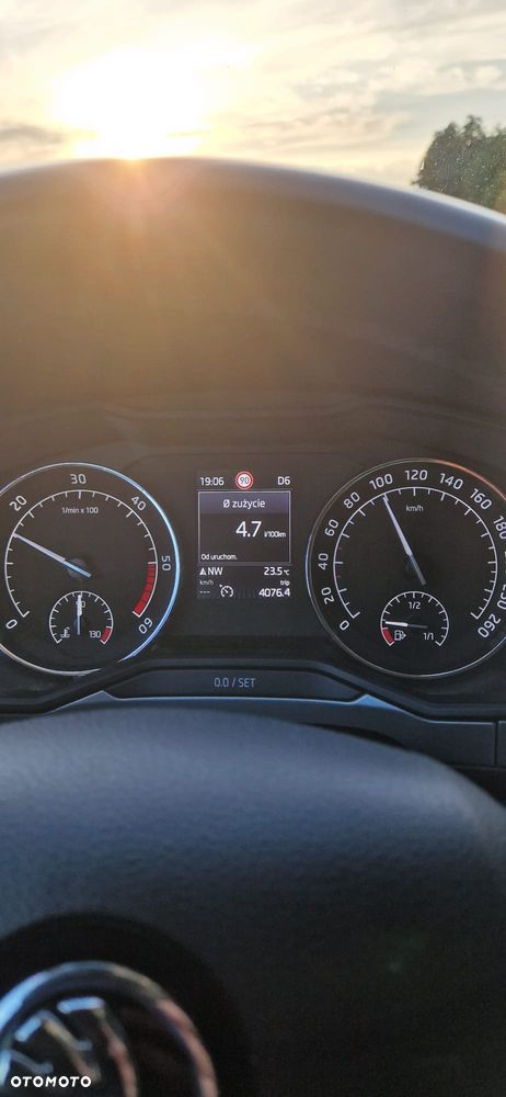 Skoda Superb 2.0 TDI DSG Ambition - 12