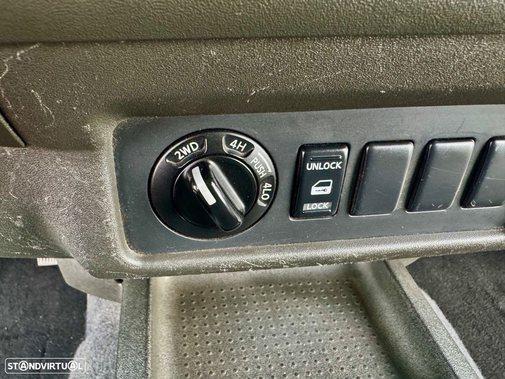 Nissan Navara 2.5 dCi CD LE Premium - 14