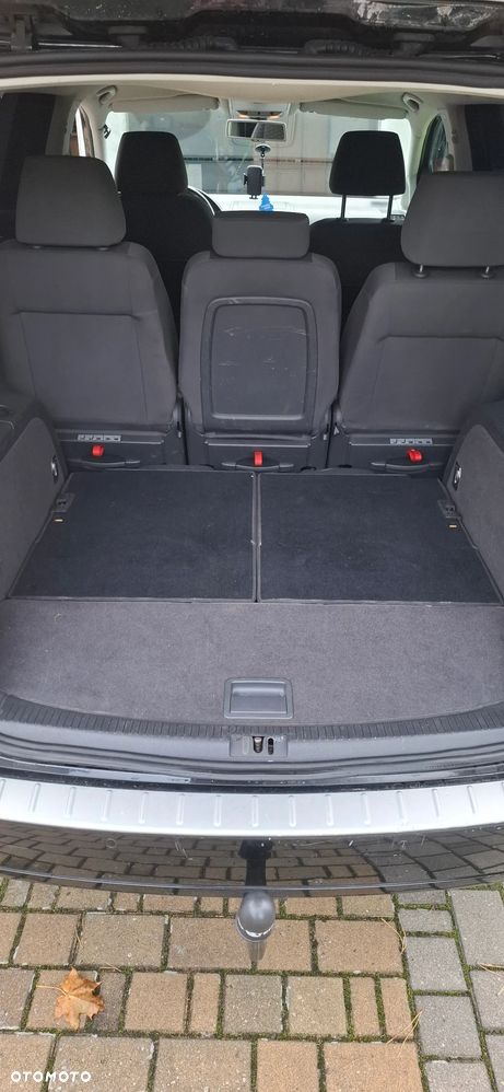 Volkswagen Touran 2.0 TDI DPF Highline DSG - 11