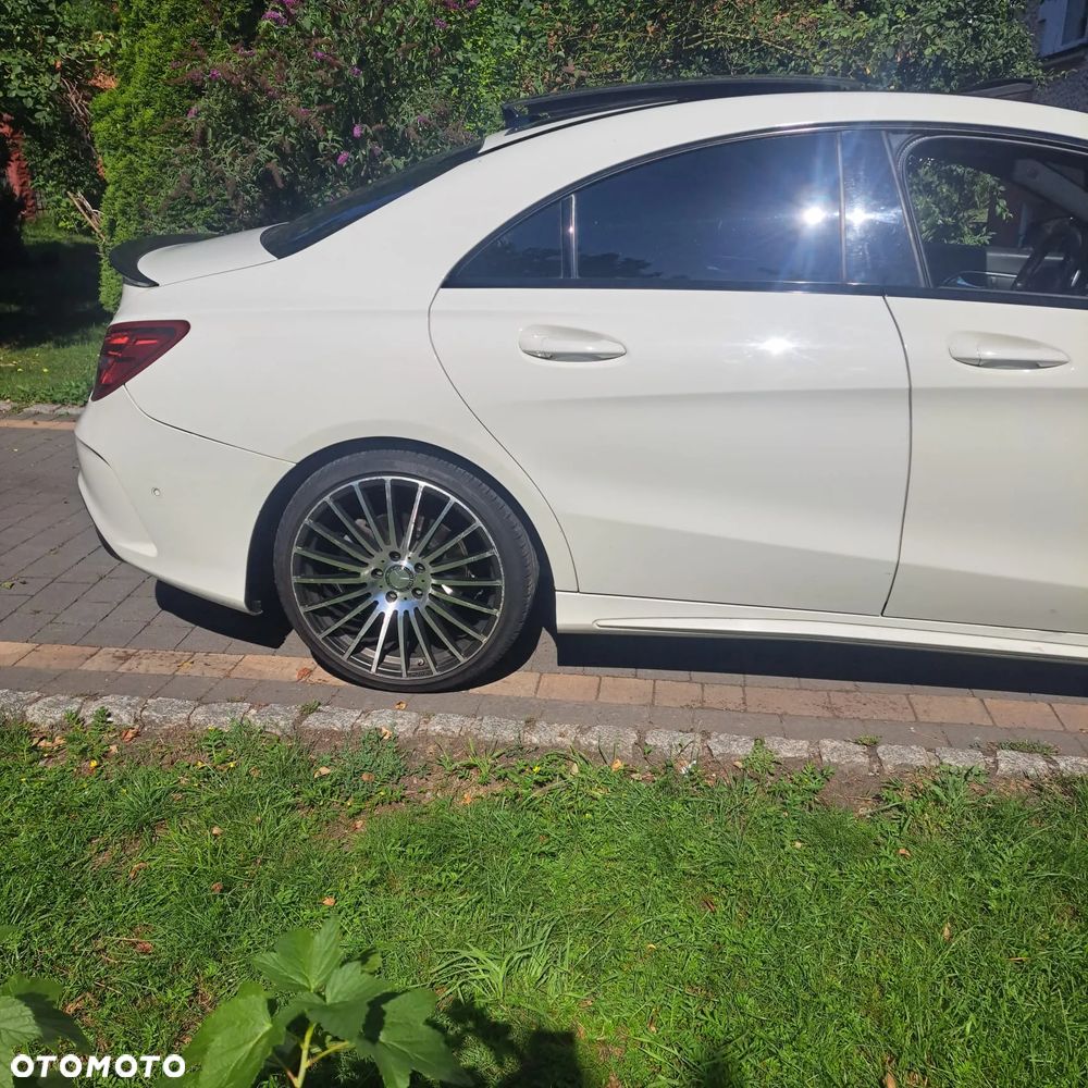 Mercedes-Benz CLA 200 7G-DCT AMG Line - 4