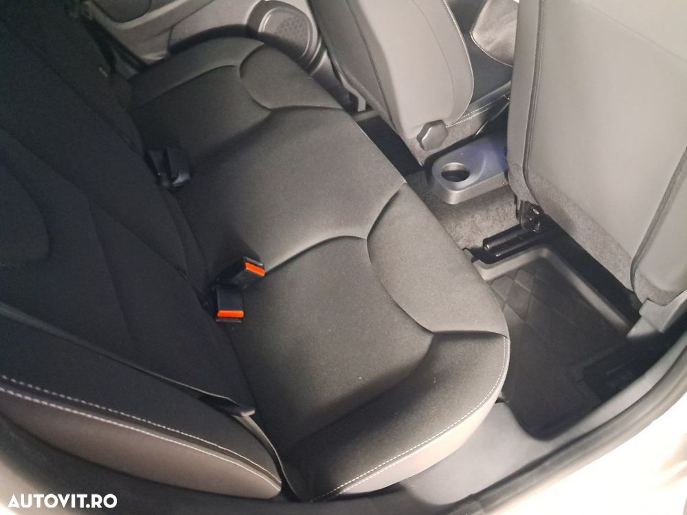 Renault Clio - 10