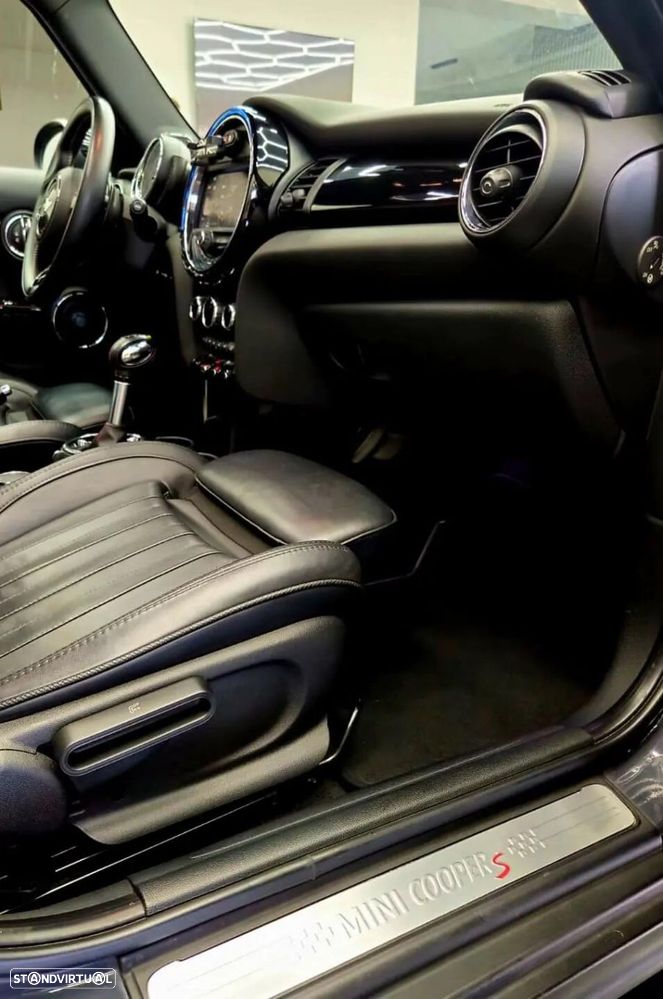 MINI 5 Portas Cooper S Aut. - 60