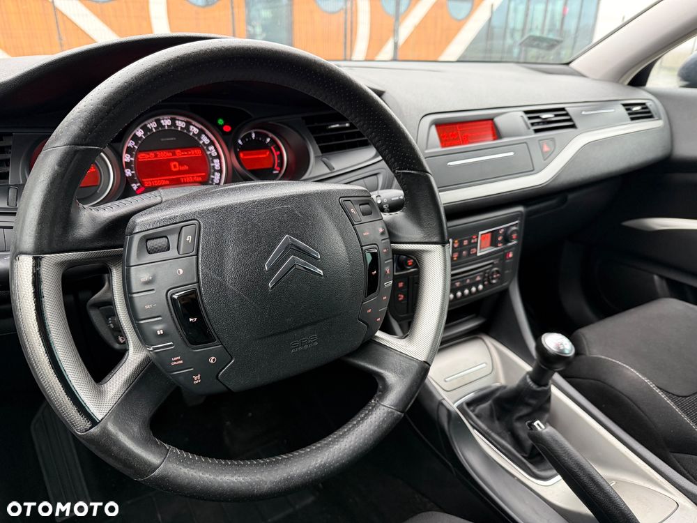 Citroën C5 HDi 110 Style - 8