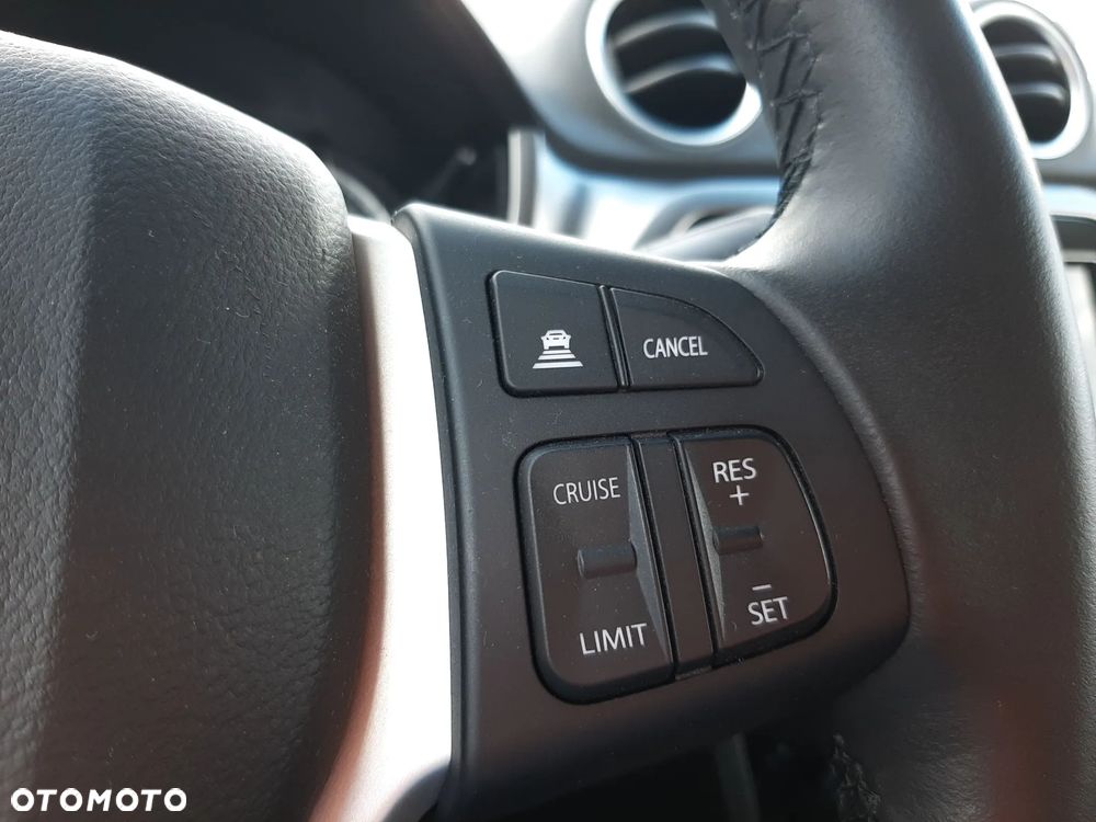 Suzuki Vitara 1.4 Boosterjet mHEV Elegance 2WD - 24