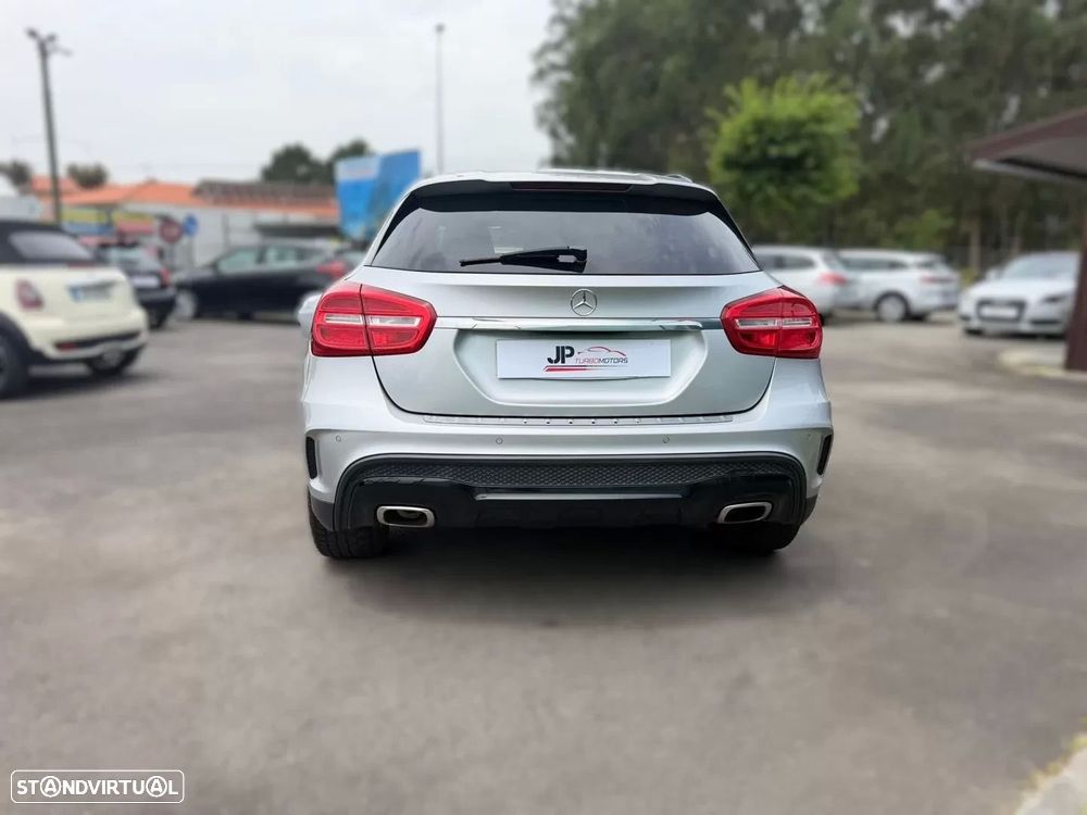 Mercedes-Benz GLA 180 AMG Line - 6