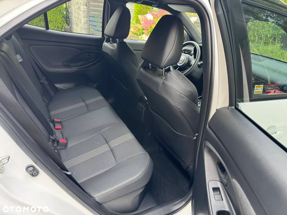 Toyota Yaris Cross Hybrid 1.5 Executive - 16