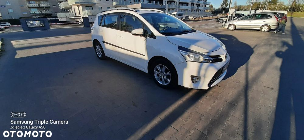 Toyota Verso 1.8 Premium 7os MS - 4