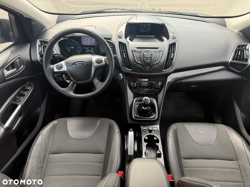 Ford Kuga 2.0 TDCi 4x4 Titanium - 27