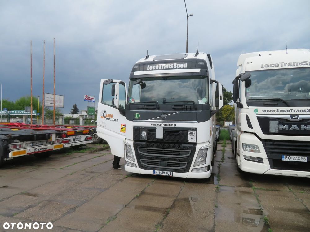 Volvo - 2