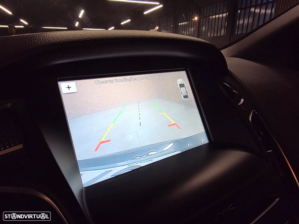 Ford Focus SW 1.5 TDCi ST-Line - 36