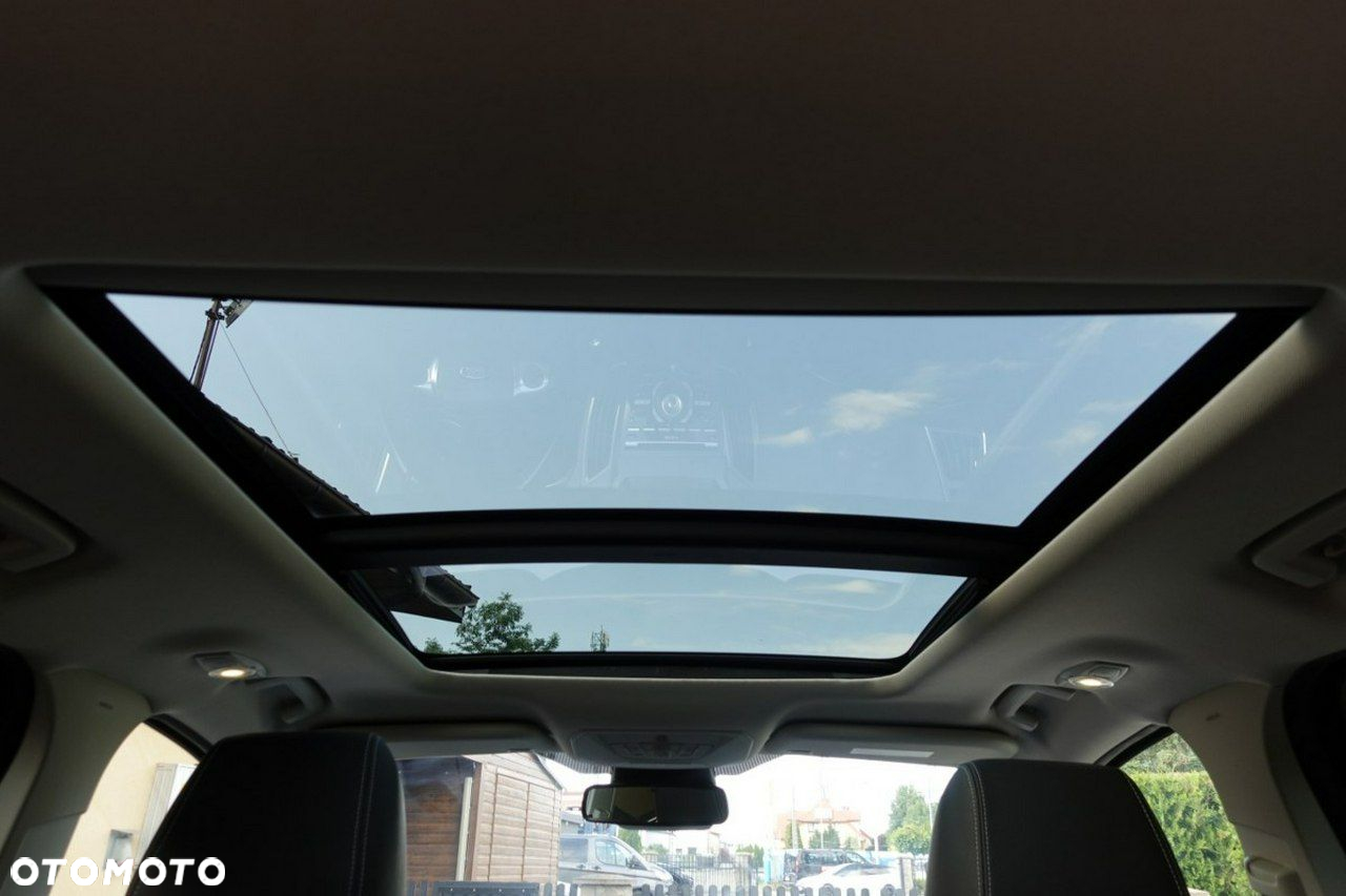 Ford Kuga - 28