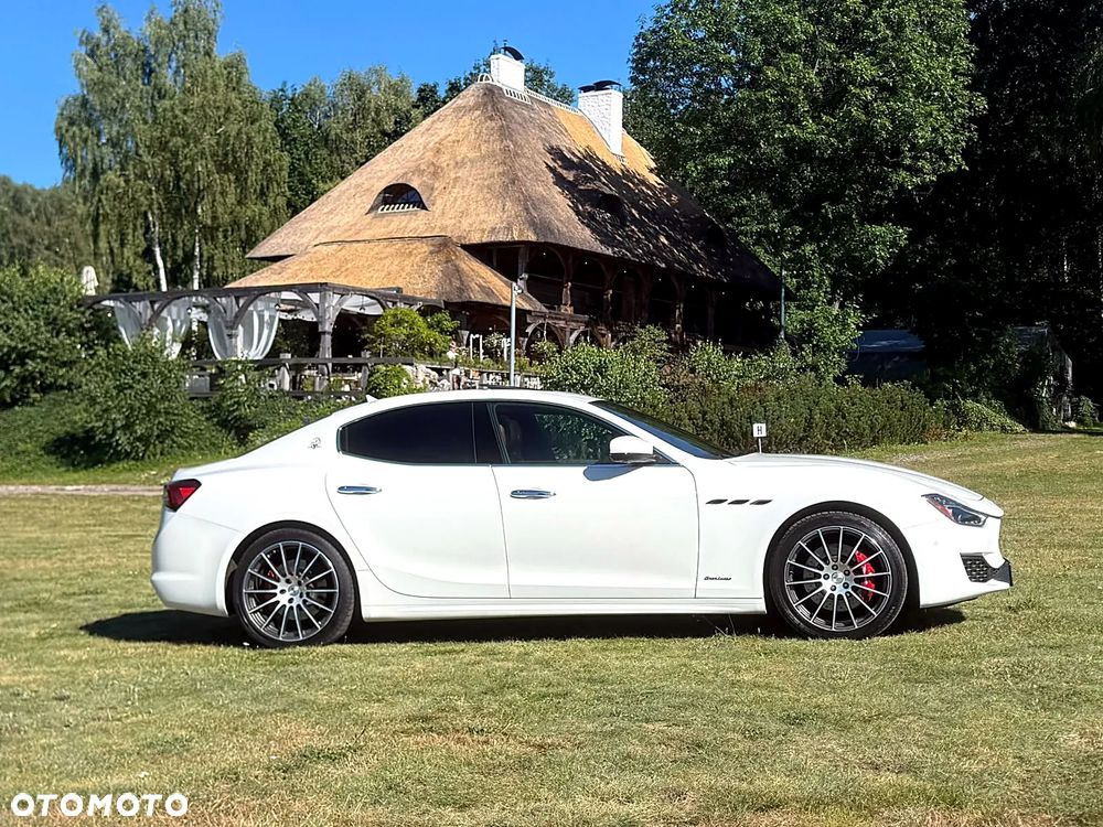 Maserati Ghibli S GranLusso - 3