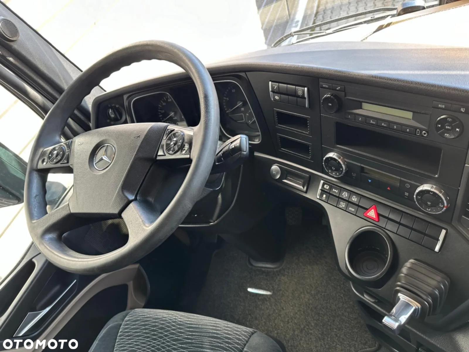 Mercedes-Benz ACTROS - 12