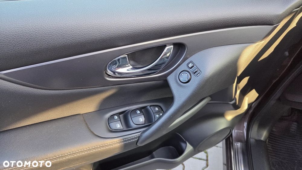 Nissan Qashqai 1.5 dCi N-CONNECTA - 16