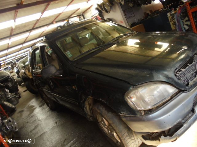 Mercedes ML 270 - 3