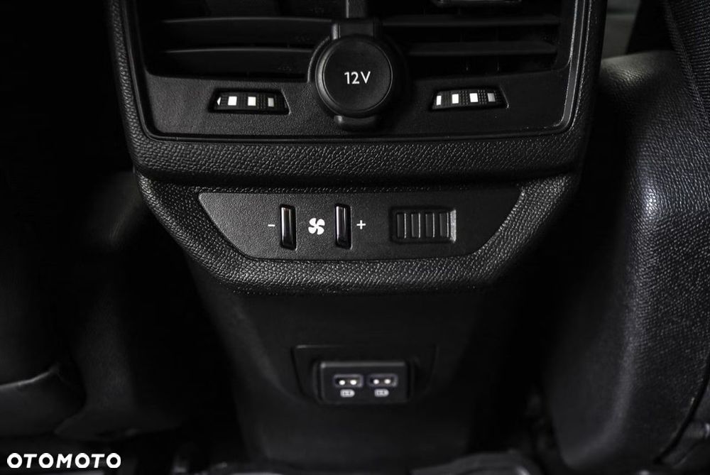 Peugeot 5008 BlueHDi 130 EAT8 GT - 24