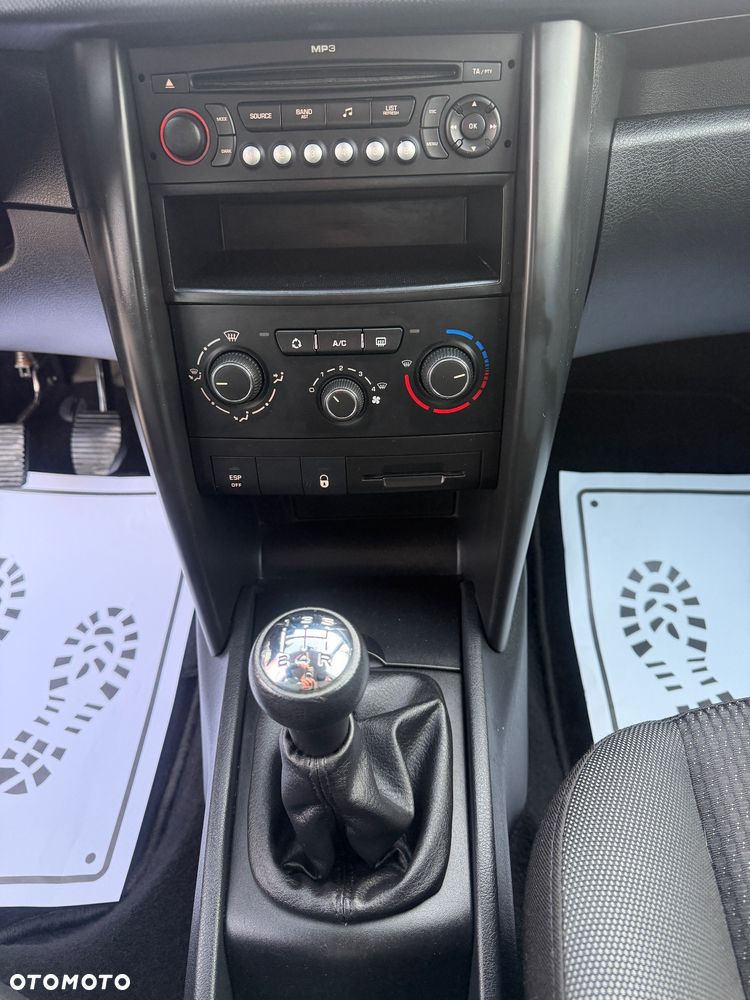 Peugeot 207 1.4 - 22