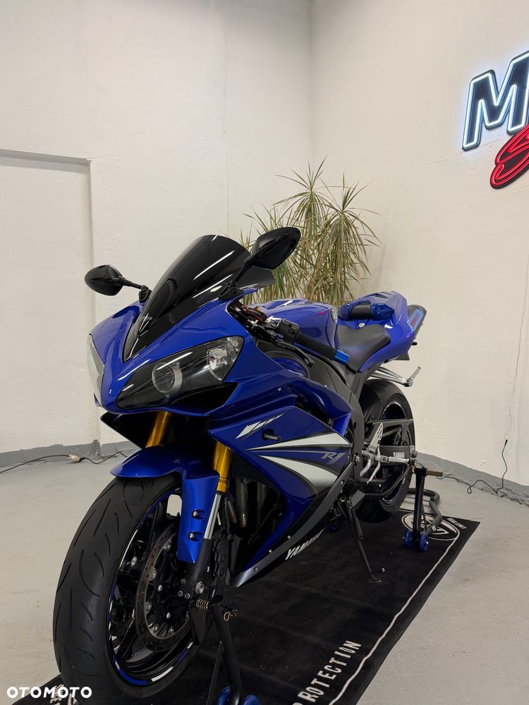 Yamaha R1 - 5