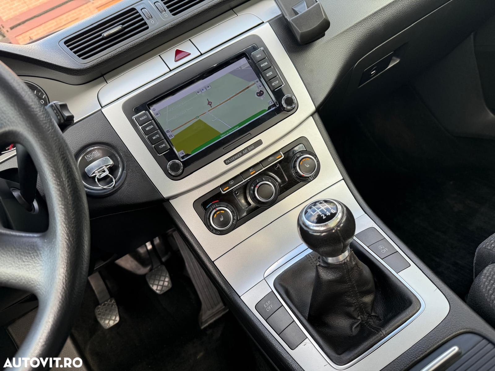 Volkswagen Passat - 21