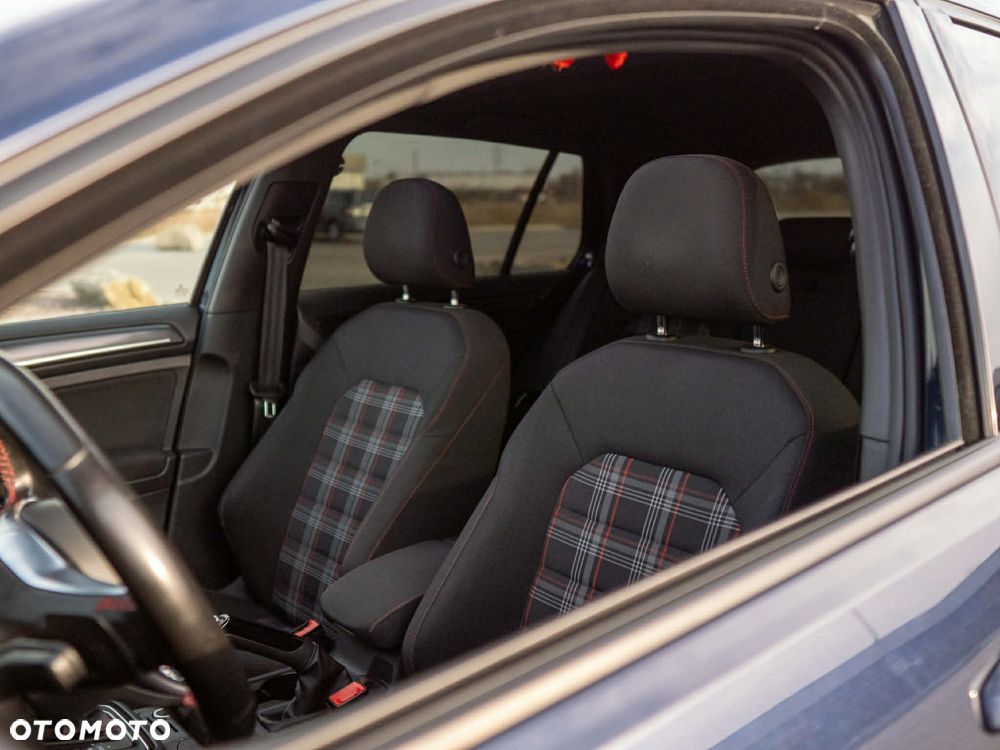 Volkswagen Golf GTI Performance BlueMotion Technology DSG - 20