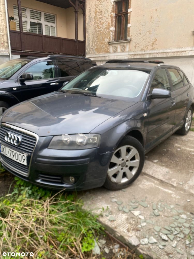Audi A3 Sportback - 1