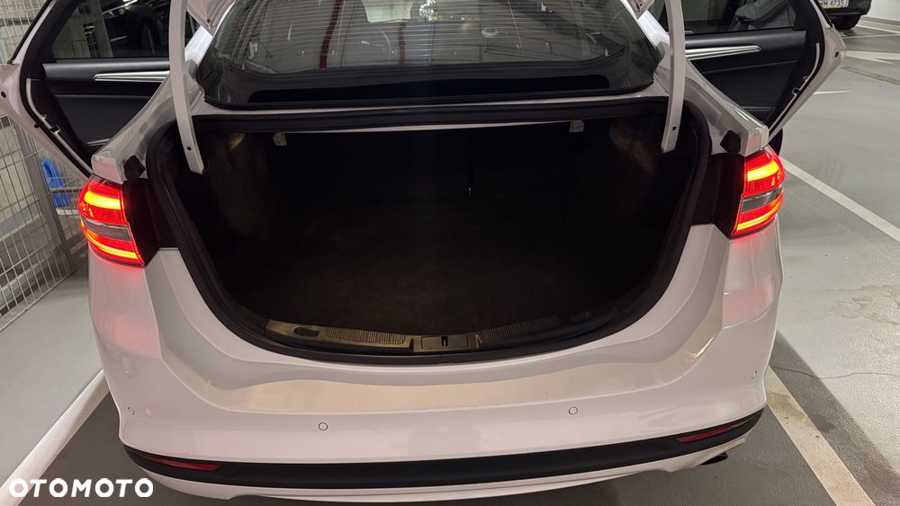 Ford Fusion - 9