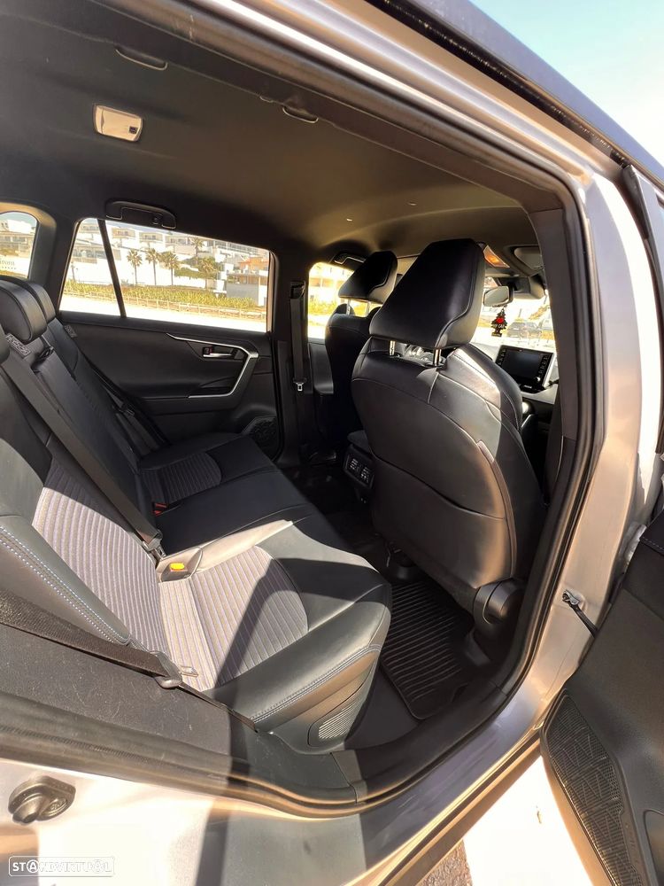 Toyota RAV4 2.5 HDF Square Collection - 15