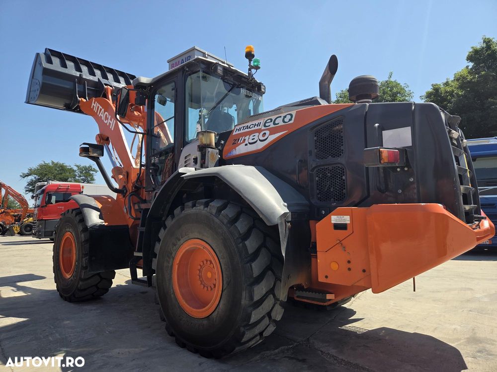 Hitachi ZW180-6, 2019, 6.049h, FULL OPTION, Gresare automataz, Cupa NOUA 3mc, anvelope L5 90% bune, Cantar, Joystick, inst hidr suplimentara, Masa operationala 17t, motor 129kW, basculeaza la 4m,Camera spate,Posibilitate leasing 3 ani-PROMOTIE -96900 EUR+Tva - 2