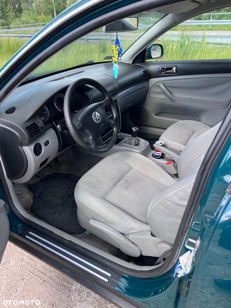 Volkswagen Passat 1.9 TDI Basis - 5
