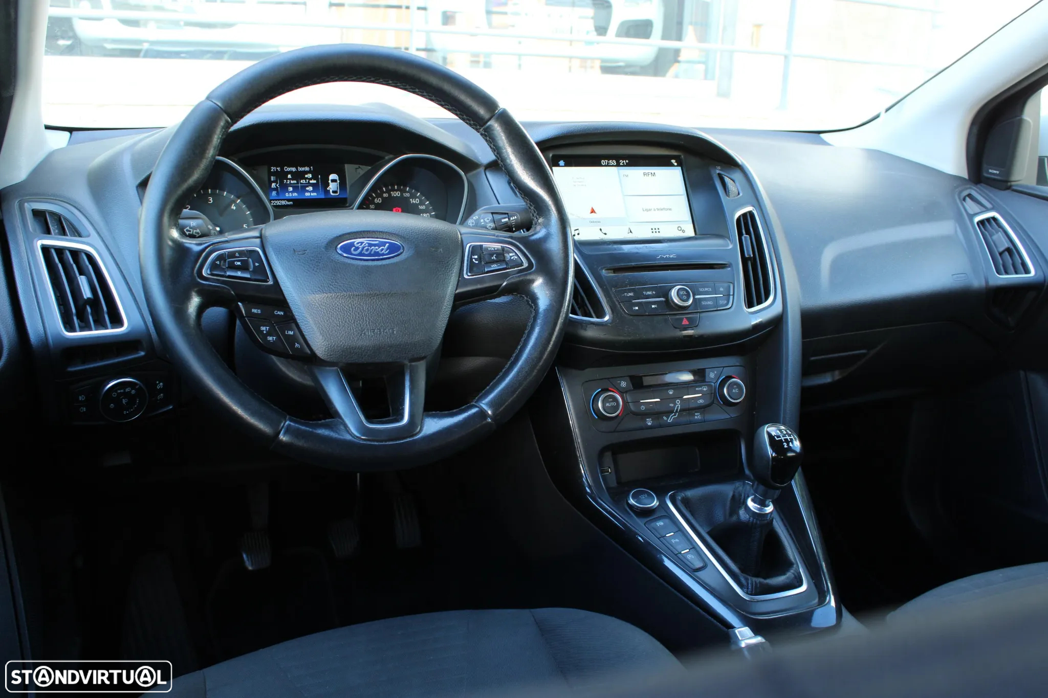 Ford Focus SW 1.5 TDCi EcoBlue Business - 4