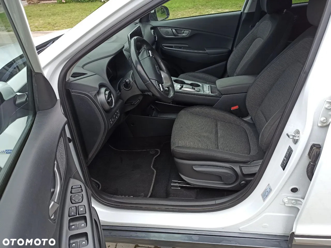 Hyundai Kona Electric 39kWh Premium - 10