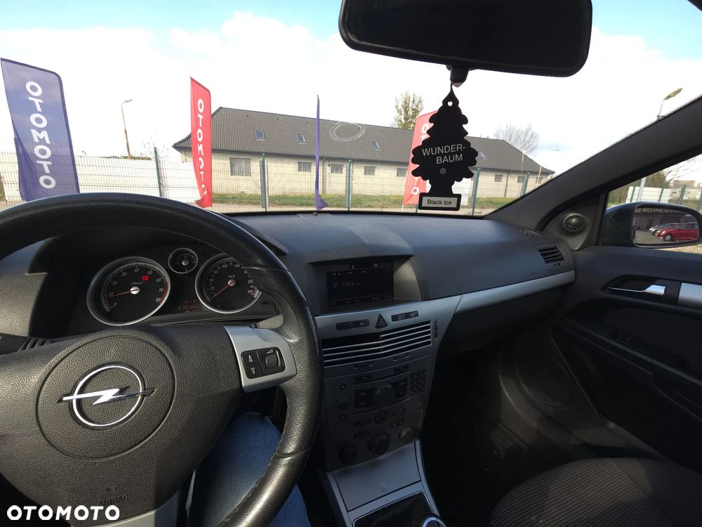 Opel Astra 1.6 T Sport - 30