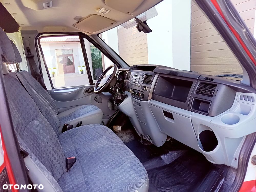 Ford Transit - 24