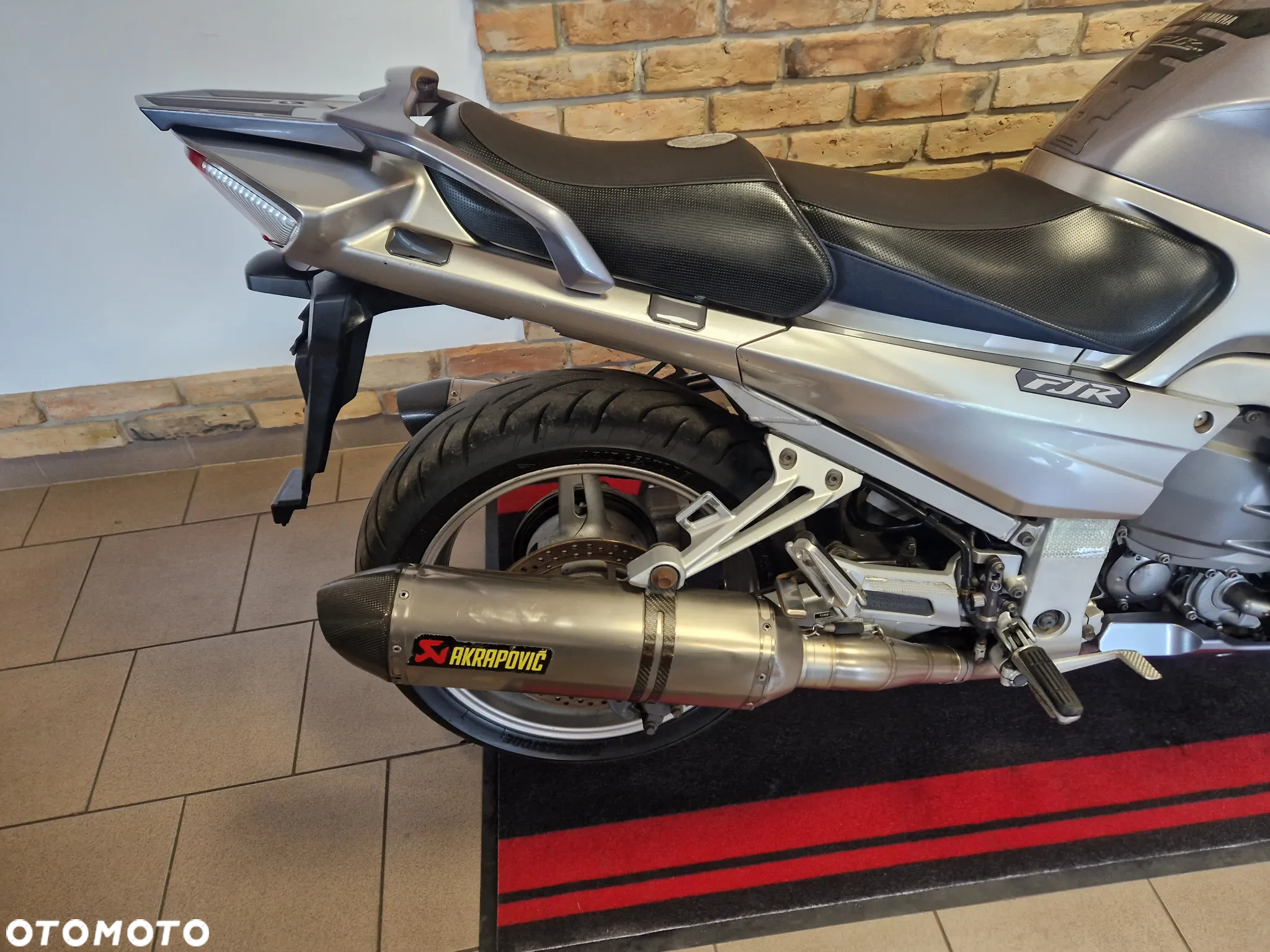 Yamaha FJR - 7